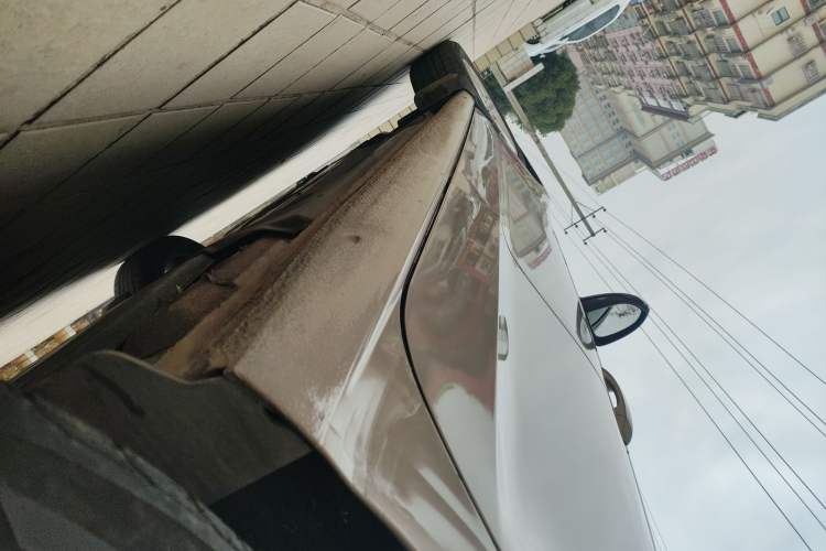 Used Volkswagen Lamando 2015 230TSI Manual Trend Edition Left Side Sill