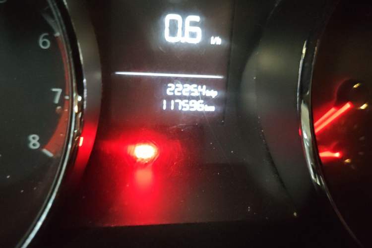 Used Volkswagen Lamando 2015 230TSI Manual Trend Edition Odometer Close Up