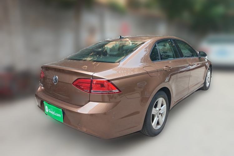 Used Volkswagen Lamando 2015 230TSI Manual Trend Edition Rear Right 45 Deg