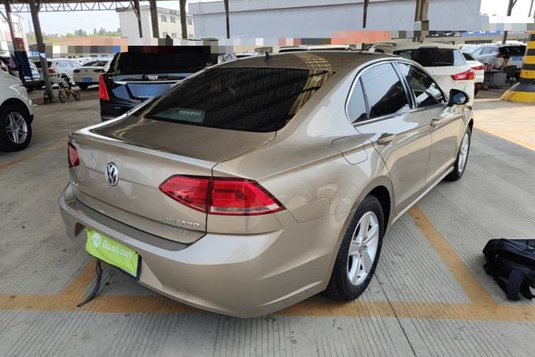 Used Volkswagen Lamando 2015 230TSI Manual Trend Edition Rear Right 45 Deg