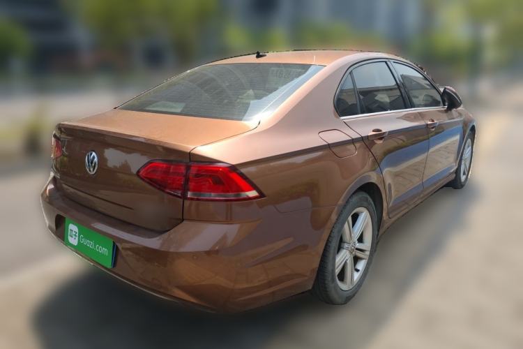 Used Volkswagen Lamando 2015 280TSI DSG Comfort Edition Rear Right 45 Deg