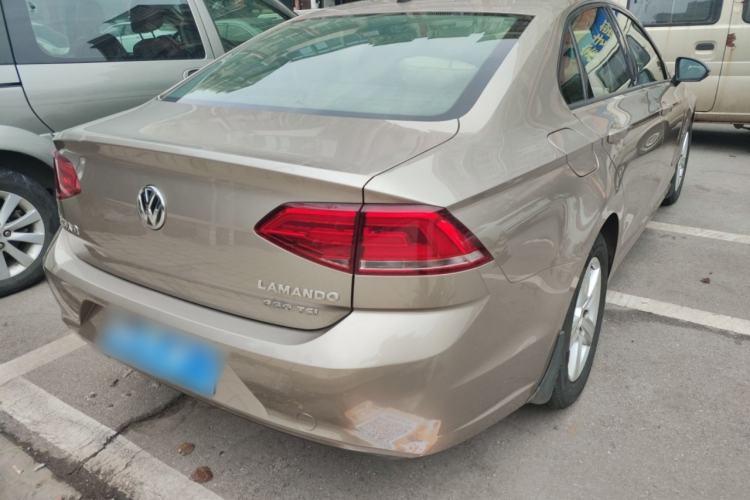 Used Volkswagen Lamando 2015 230TSI Manual Trend Edition Rear Right 45 Deg