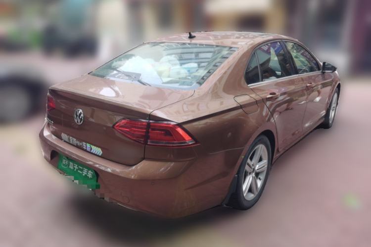 Used Volkswagen Lamando 2015 330TSI DSG Comfort Edition Rear Right 45 Deg