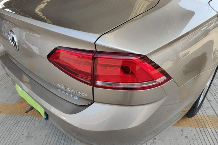 Used Volkswagen Lamando 2015 230TSI Manual Trend Edition Right Rear Taillight
