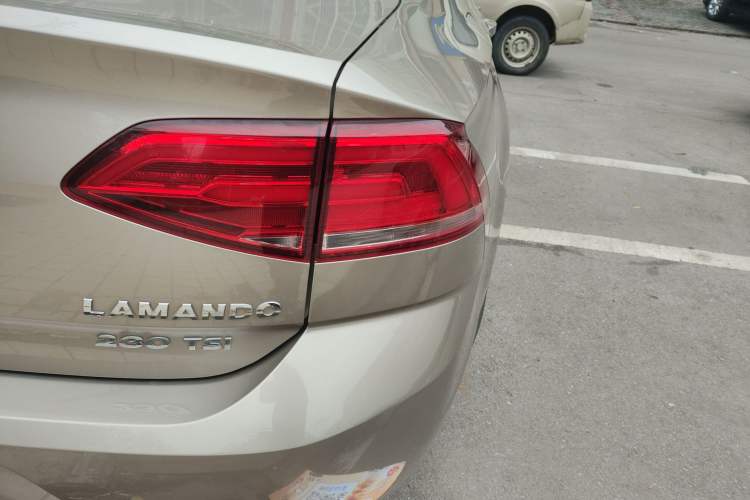 Used Volkswagen Lamando 2015 230TSI Manual Trend Edition Right Rear Taillight
