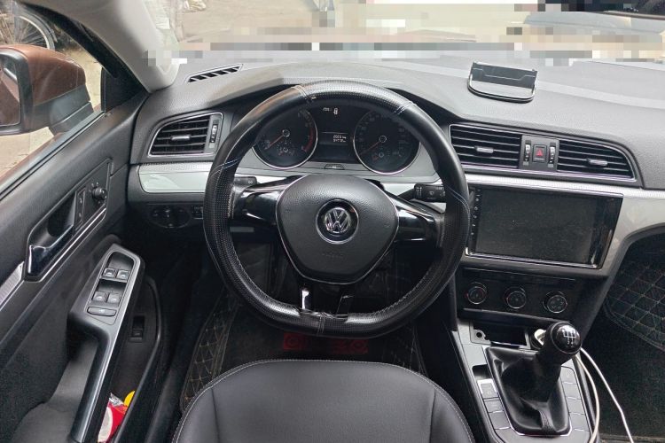 Used Volkswagen Lamando 2015 230TSI Manual Trend Edition Steering Wheel
