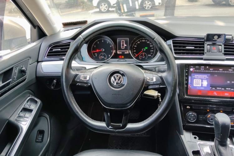 Used Volkswagen Lamando 2015 330TSI DSG Comfort Edition Steering Wheel