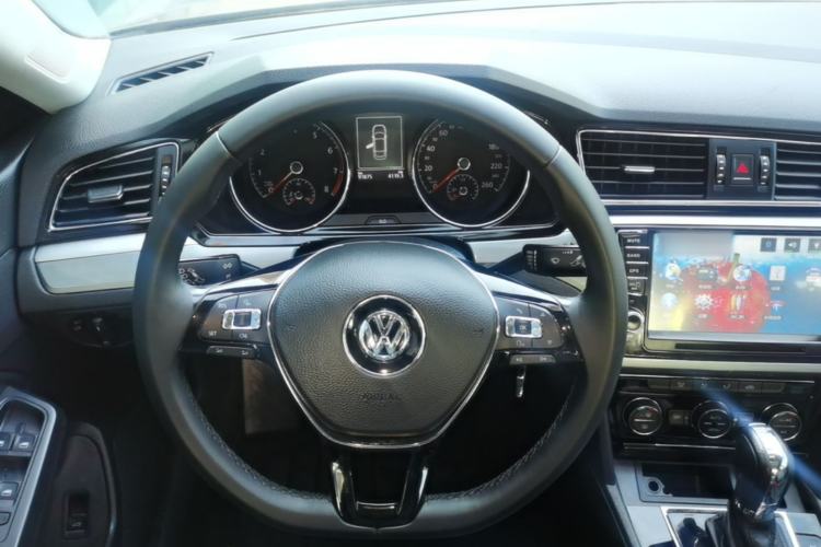 Used Volkswagen Lamando 2015 280TSI DSG Comfort Edition Steering Wheel