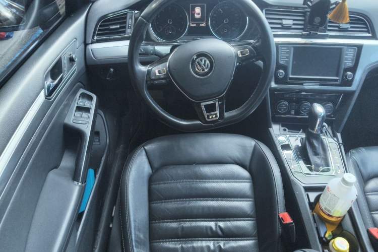 Used Volkswagen Lamando 2015 280TSI DSG Luxury Edition Steering Wheel