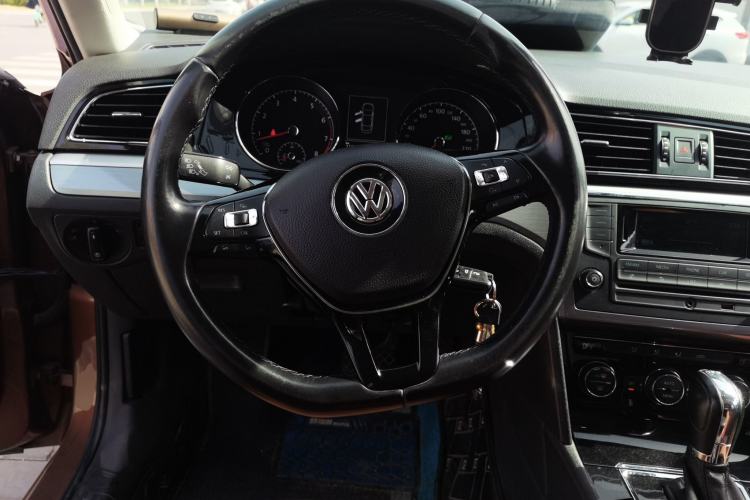 Used Volkswagen Lamando 2015 280TSI DSG Comfort Edition Steering Wheel