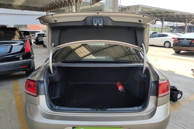 Used Volkswagen Lamando 2015 230TSI Manual Trend Edition Trunk