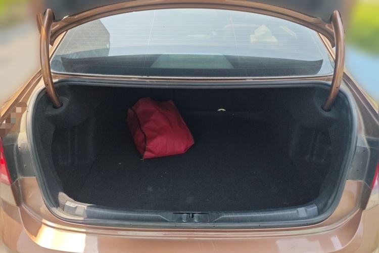 Used Volkswagen Lamando 2015 280TSI DSG Comfort Edition Trunk