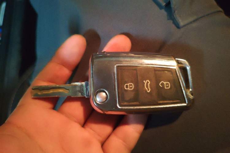 Used Volkswagen Lamando 2015 230TSI Manual Trend Edition Vehicle Key