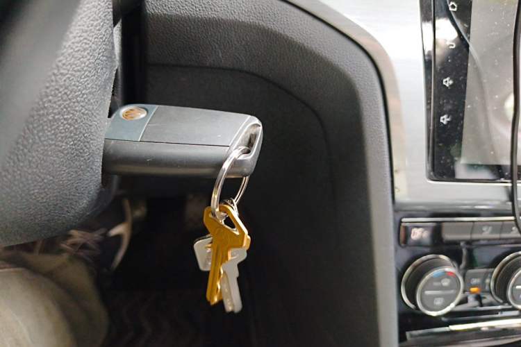 Used Volkswagen Lamando 2015 280TSI DSG Comfort Edition Vehicle Key
