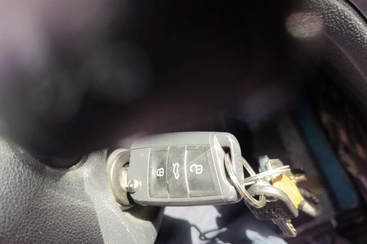Used Volkswagen Lamando 2015 280TSI DSG Comfort Edition Vehicle Key