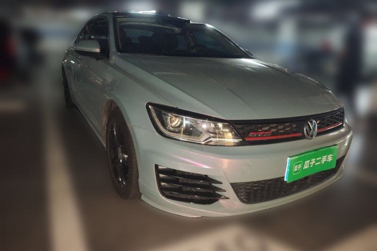 Used Volkswagen Lamando 2015 330TSI DSG Luxury Edition Front Right 45 Deg