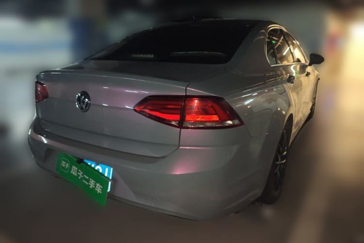 Used Volkswagen Lamando 2015 330TSI DSG Luxury Edition Rear Right 45 Deg