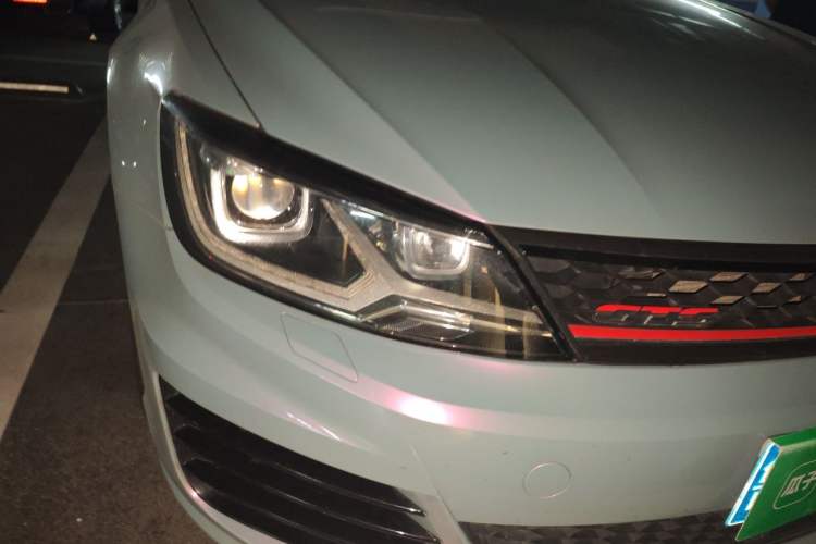 Used Volkswagen Lamando 2015 330TSI DSG Luxury Edition Right Front Headlight