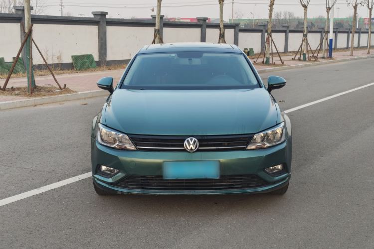 Used Volkswagen Lamando 2015 230TSI Manual Trend Edition Exterior 1