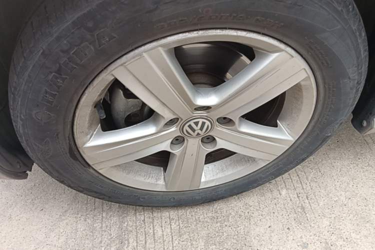 Used Volkswagen Lamando 2015 230TSI DSG Fashion Edition Left Front Wheel Hub