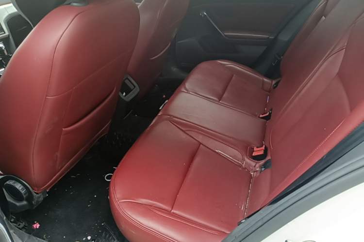 Used Volkswagen Lamando 2015 230TSI DSG Fashion Edition Left Rear Seat