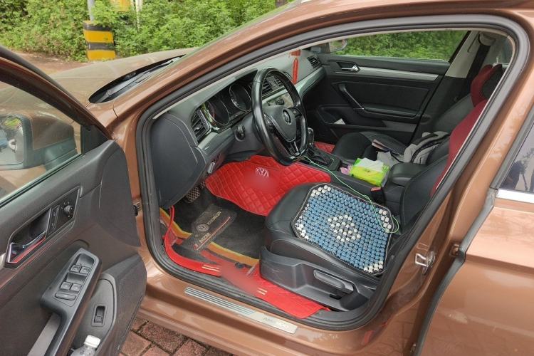 Used Volkswagen Lamando 2015 280TSI DSG Comfort Edition Driver Seat