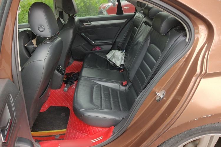 Used Volkswagen Lamando 2015 280TSI DSG Comfort Edition Left Rear Seat