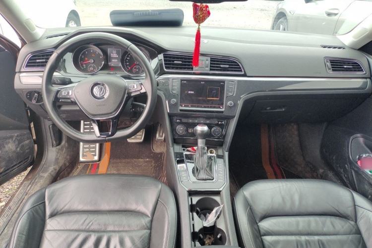 Used Volkswagen Lamando 2015 280TSI DSG Comfort Edition Center Console