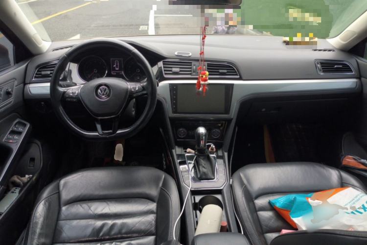 Used Volkswagen Lamando 2015 330TSI DSG Comfort Edition Center Console