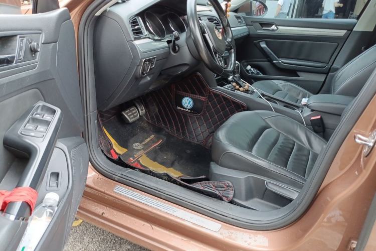Used Volkswagen Lamando 2015 280TSI DSG Comfort Edition Driver Seat
