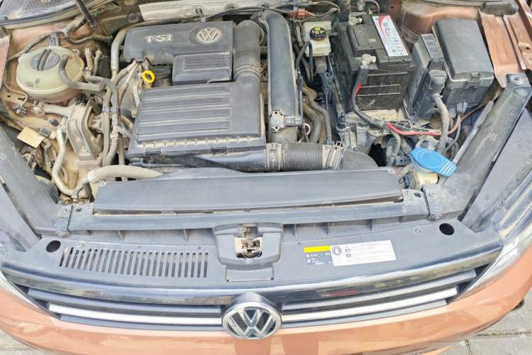 Used Volkswagen Lamando 2015 230TSI DSG Fashion Edition Engine Bay