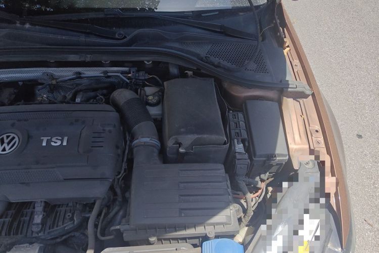 Used Volkswagen Lamando 2015 330TSI DSG Luxury Edition Engine Bay Left