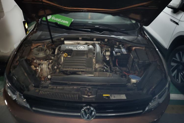 Used Volkswagen Lamando 2015 230TSI Manual Trend Edition Engine Bay