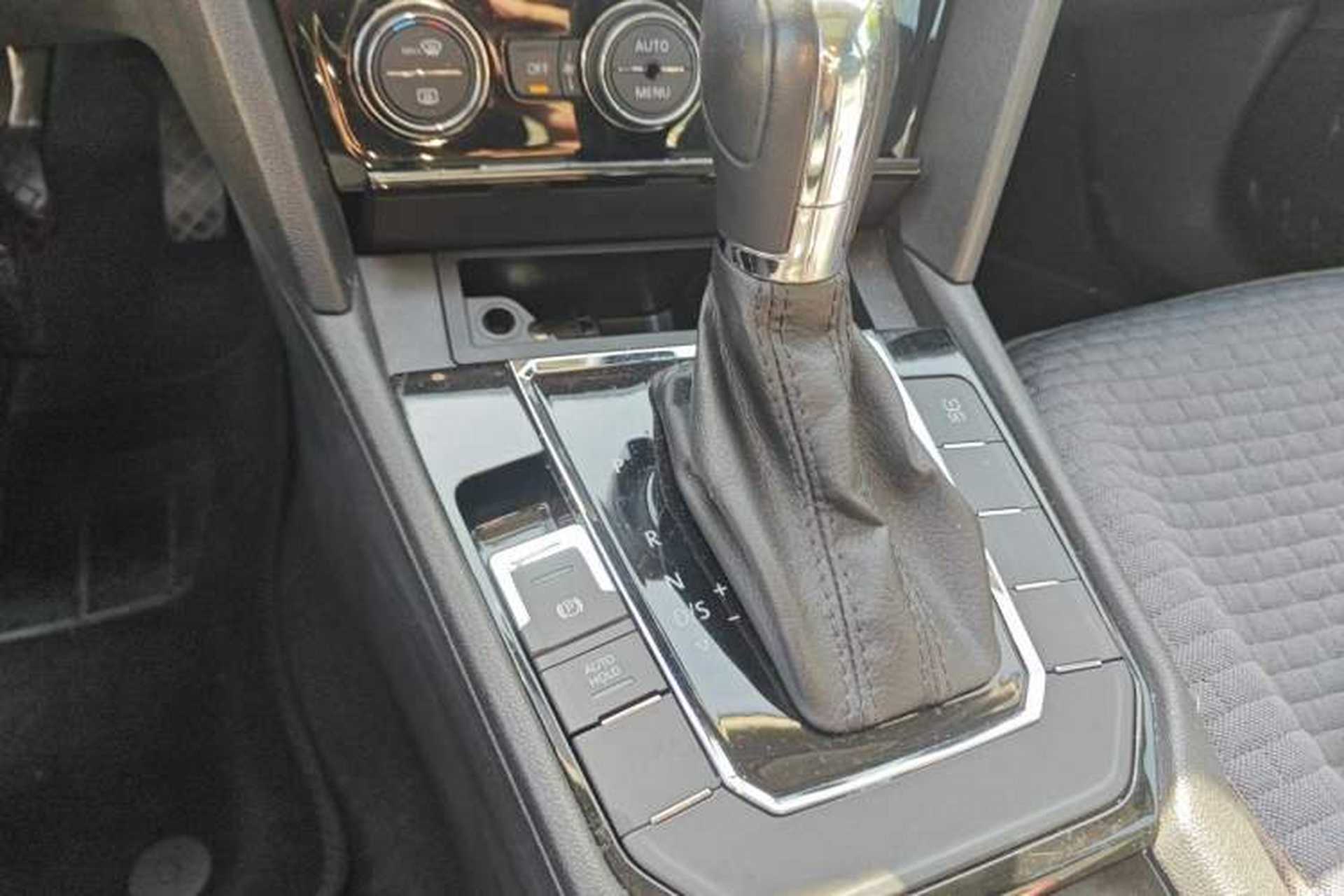 Used Volkswagen Lamando 2015 330TSI DSG Comfort Edition Gear Lever