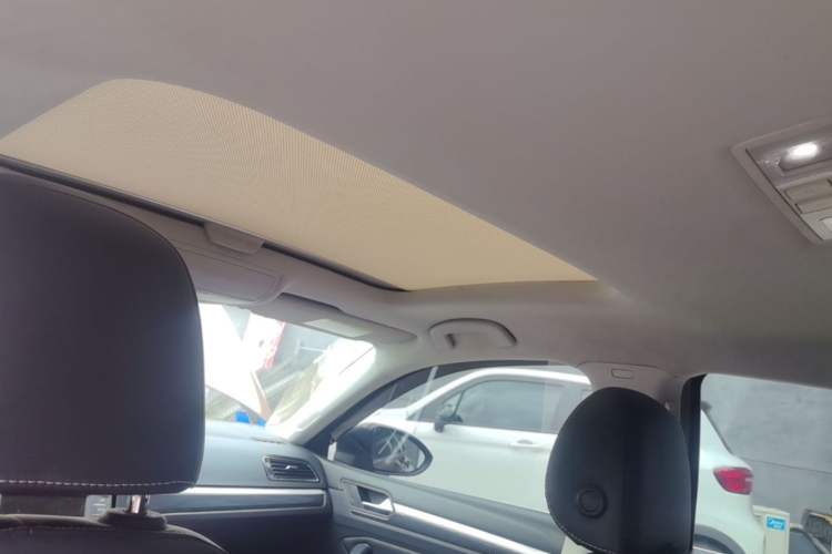 Used Volkswagen Lamando 2015 330TSI DSG Comfort Edition Headliner
