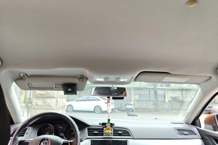 Used Volkswagen Lamando 2015 230TSI DSG Fashion Edition Headliner