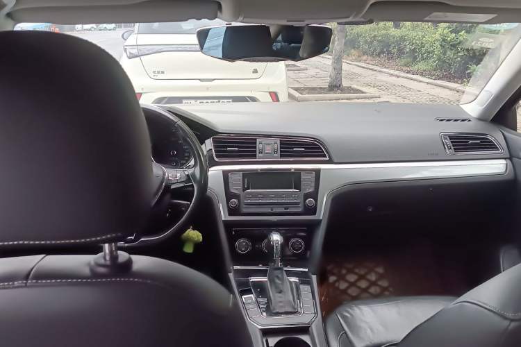 Used Volkswagen Lamando 2015 330TSI DSG Comfort Edition Headliner