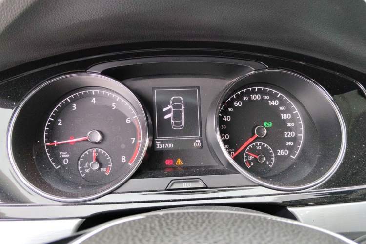 Used Volkswagen Lamando 2015 280TSI DSG Comfort Edition Instrument Cluster