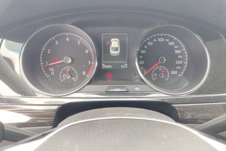 Used Volkswagen Lamando 2015 280TSI DSG Luxury Edition Instrument Cluster