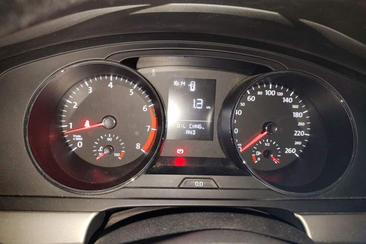 Used Volkswagen Lamando 2015 230TSI Manual Trend Edition Instrument Cluster