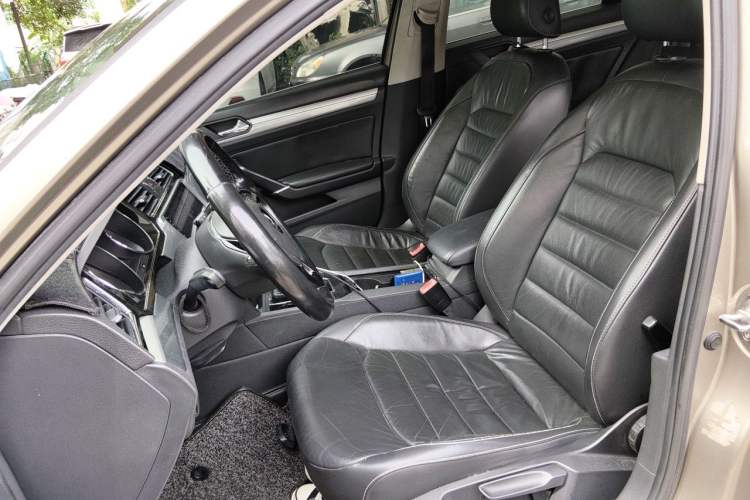 Used Volkswagen Lamando 2015 280TSI DSG Comfort Edition Left Front Seat