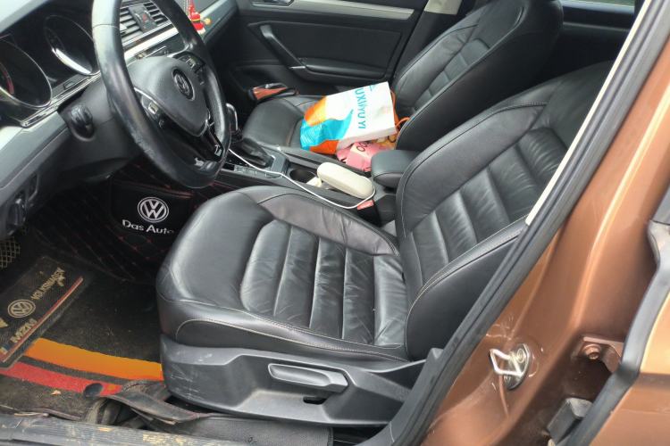 Used Volkswagen Lamando 2015 330TSI DSG Comfort Edition Left Front Seat