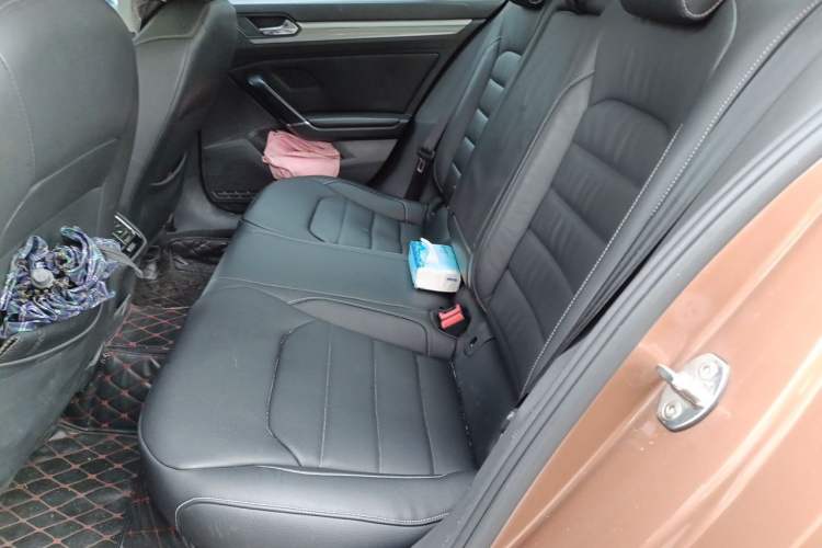 Used Volkswagen Lamando 2015 280TSI DSG Comfort Edition Left Rear Seat