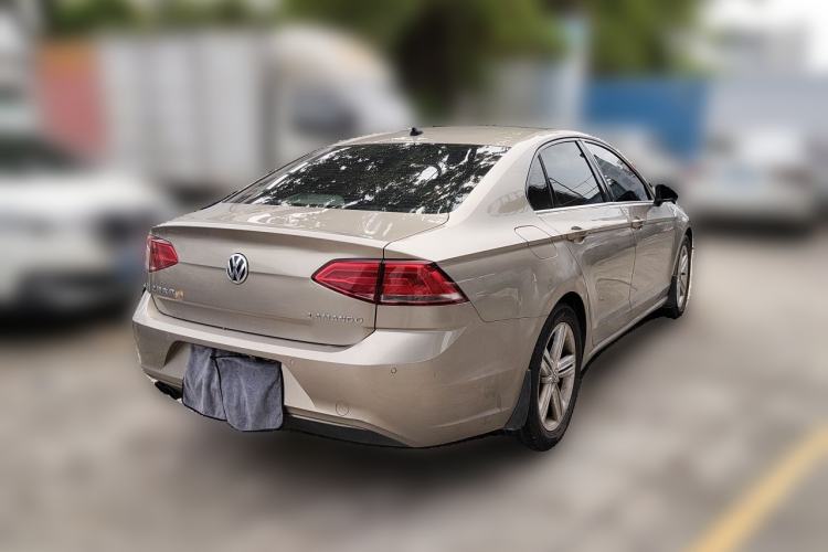 Used Volkswagen Lamando 2015 280TSI DSG Comfort Edition Rear Right 45 Deg