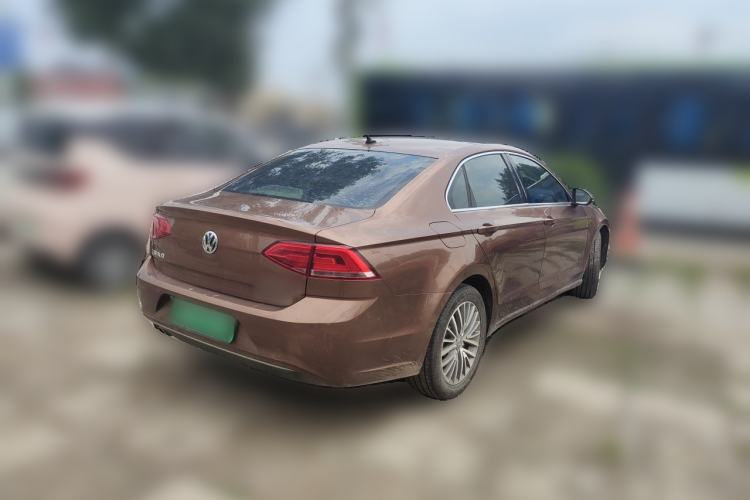 Used Volkswagen Lamando 2015 280TSI DSG Luxury Edition Rear Right 45 Deg