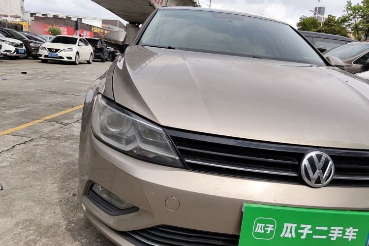 Used Volkswagen Lamando 2015 280TSI DSG Comfort Edition Right Front Headlight