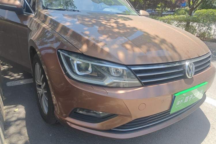 Used Volkswagen Lamando 2015 330TSI DSG Luxury Edition Right Front Headlight