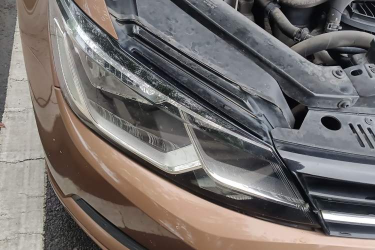 Used Volkswagen Lamando 2015 330TSI DSG Comfort Edition Right Front Headlight