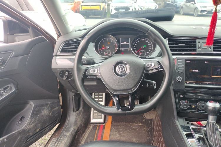 Used Volkswagen Lamando 2015 280TSI DSG Comfort Edition Steering Wheel