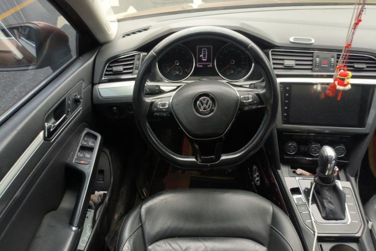 Used Volkswagen Lamando 2015 330TSI DSG Comfort Edition Steering Wheel